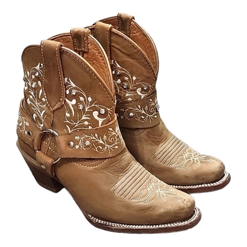 Artillero woman's embroidered ankle boots size 5
